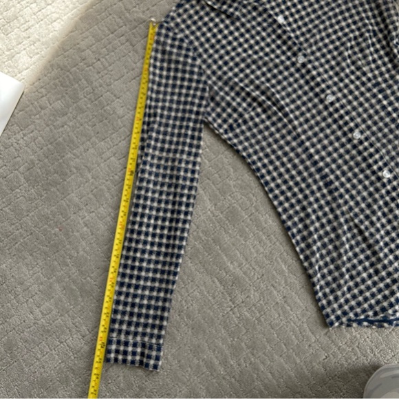 CAbi navy & off white checked blouse, size small. Somewhat sheer. EUC - Picture 9 of 11